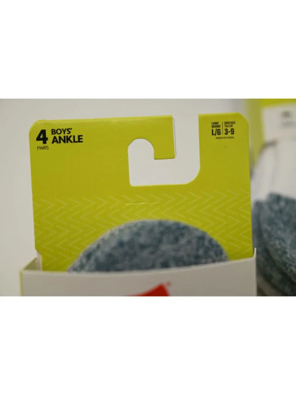 NIP Hanes Absolute Socks Lot of 2 4 Pack Perfected Active Sz L 3-9 Ankle White